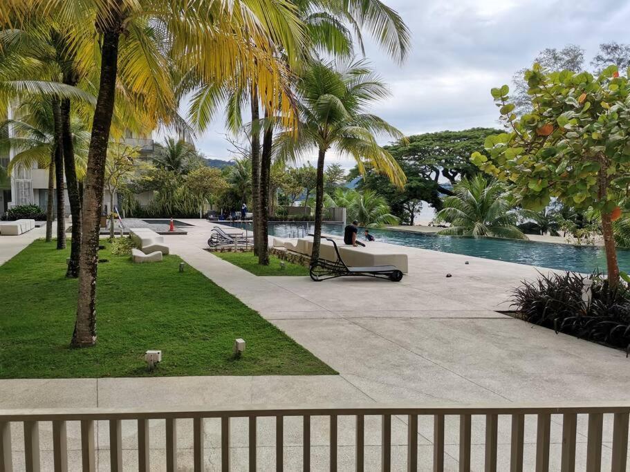 Apartment By The Sea Front Sea View 3 Batu Ferringhi